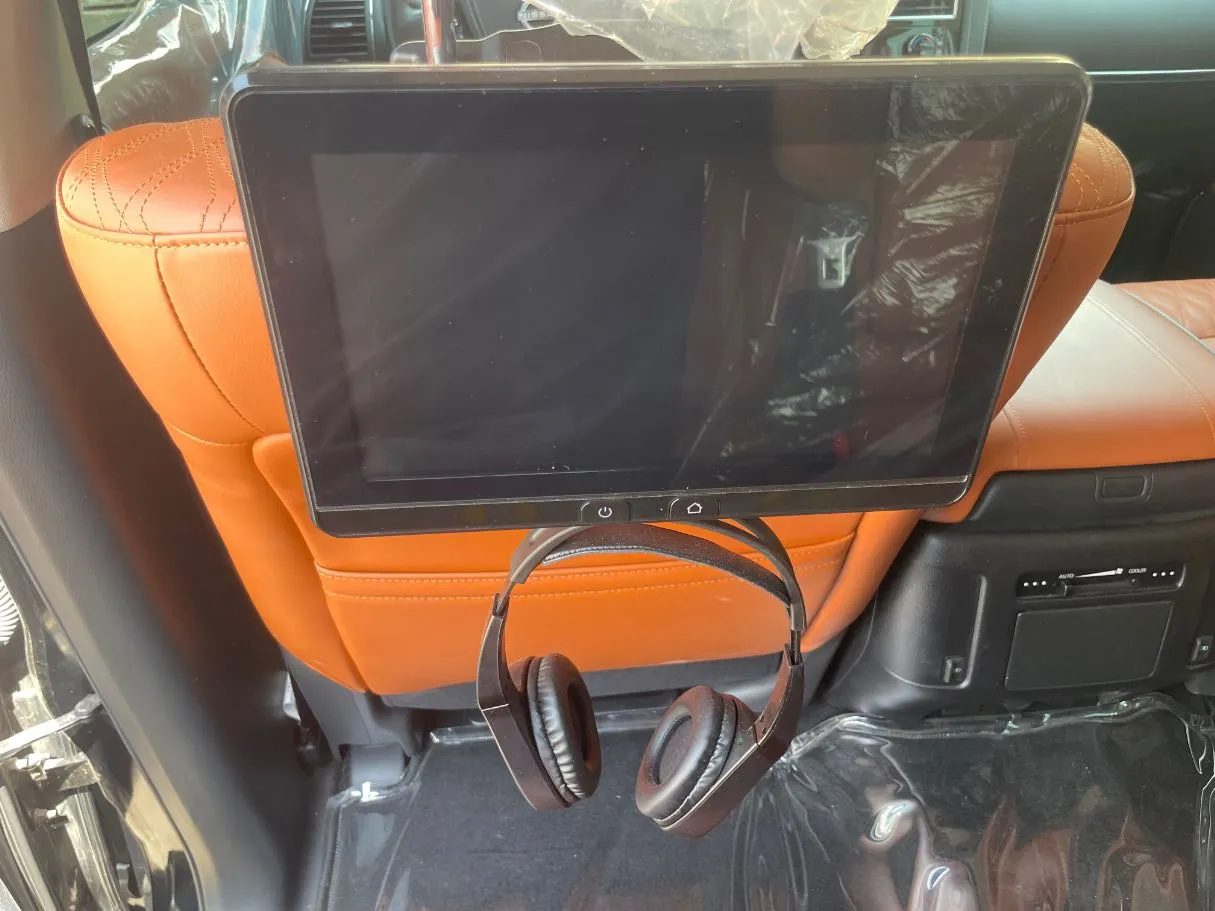 Car image 22