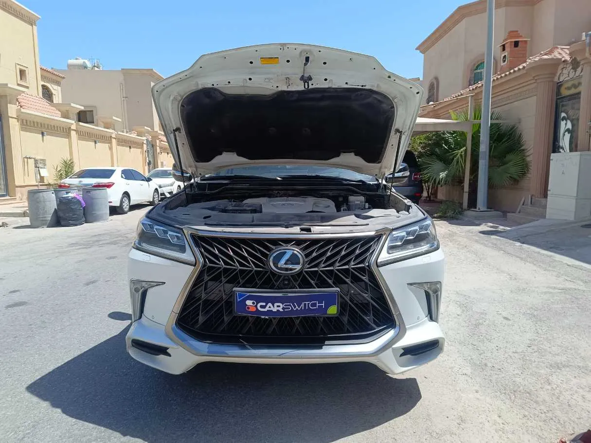 Car image 40
