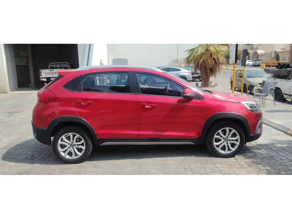 Car image 4