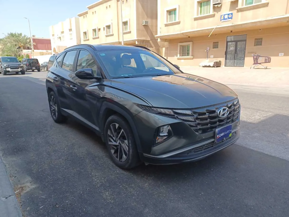 Car image 3