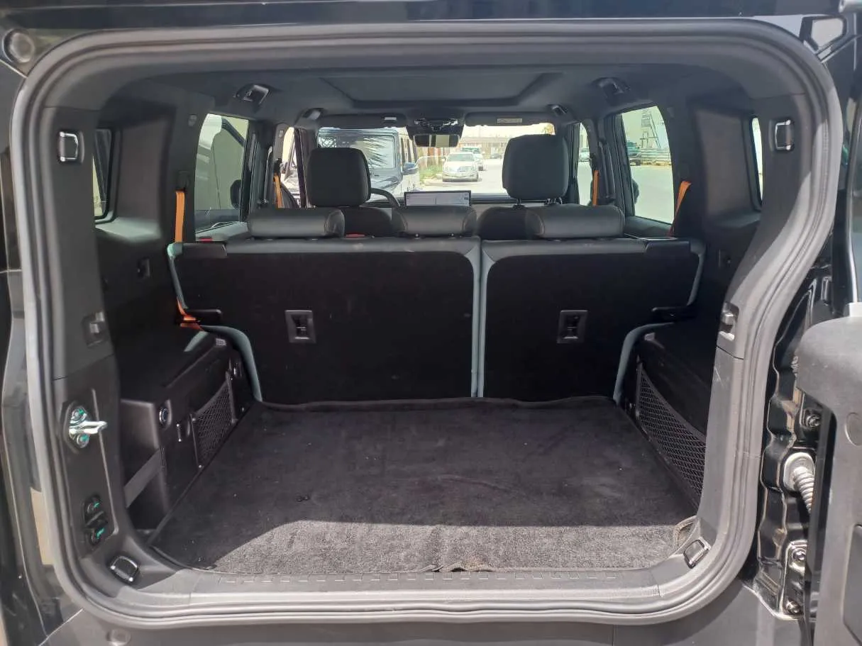 Car image 22