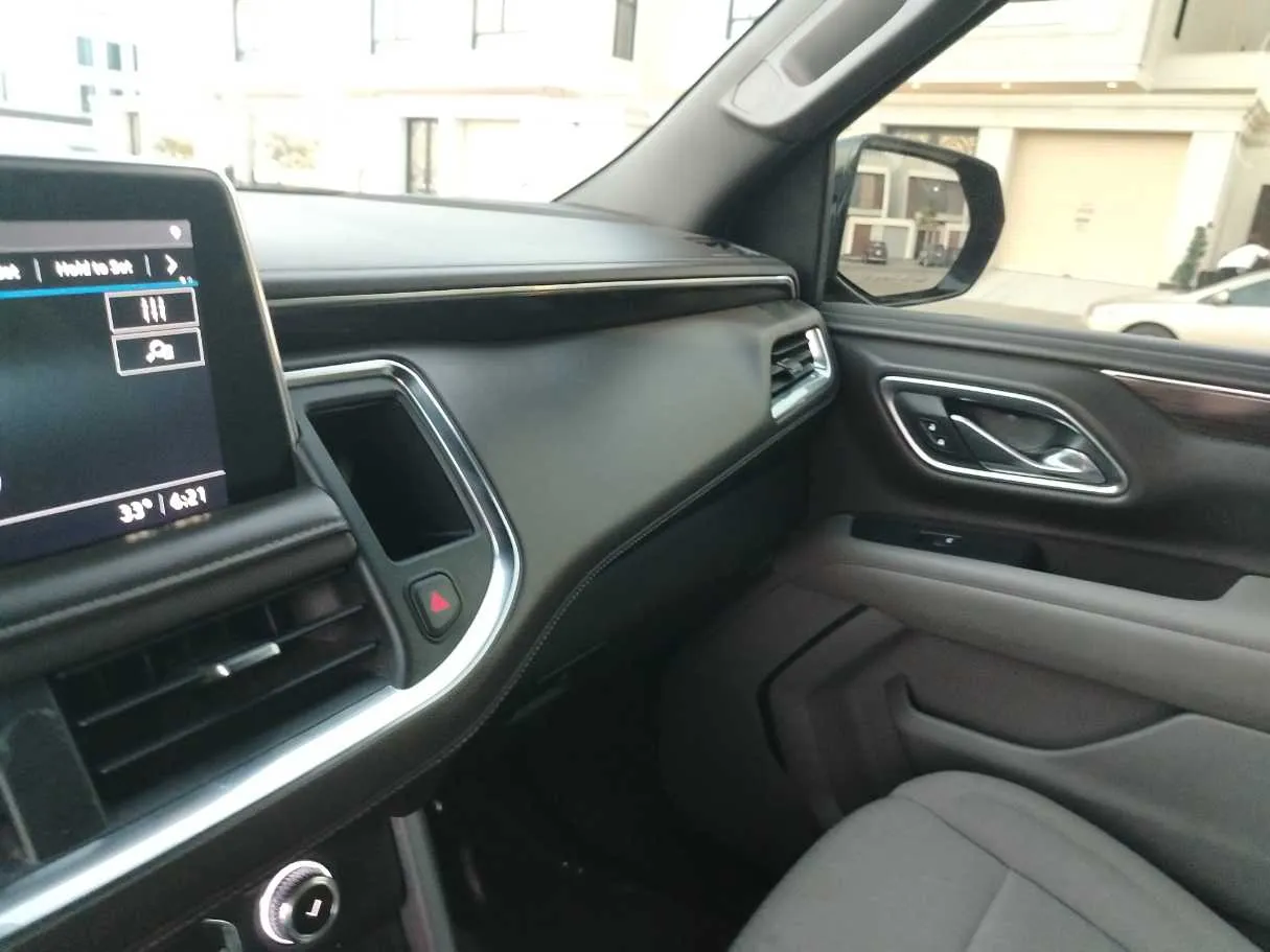 Car image 24