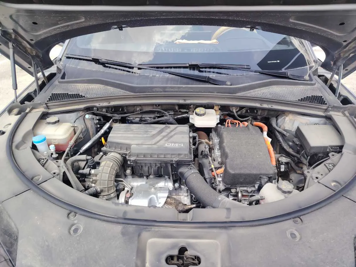 Car image 33