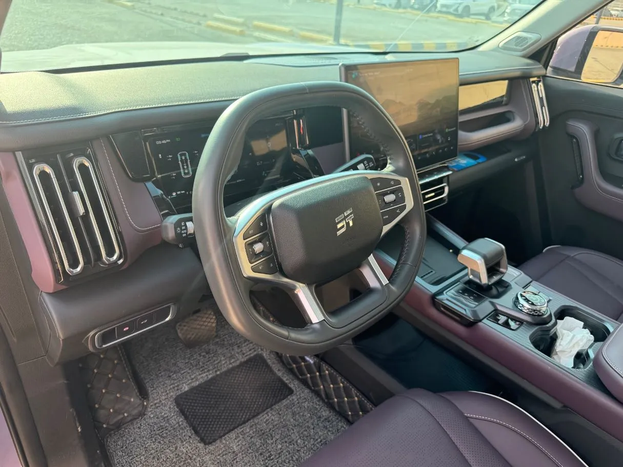 Car image 11