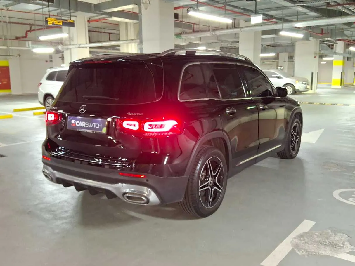 Car image 5
