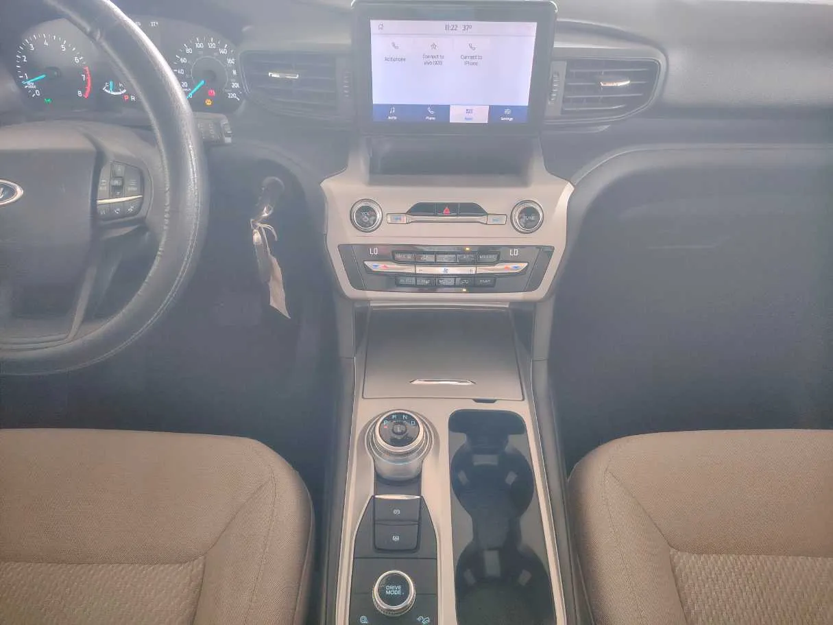 Car image 21