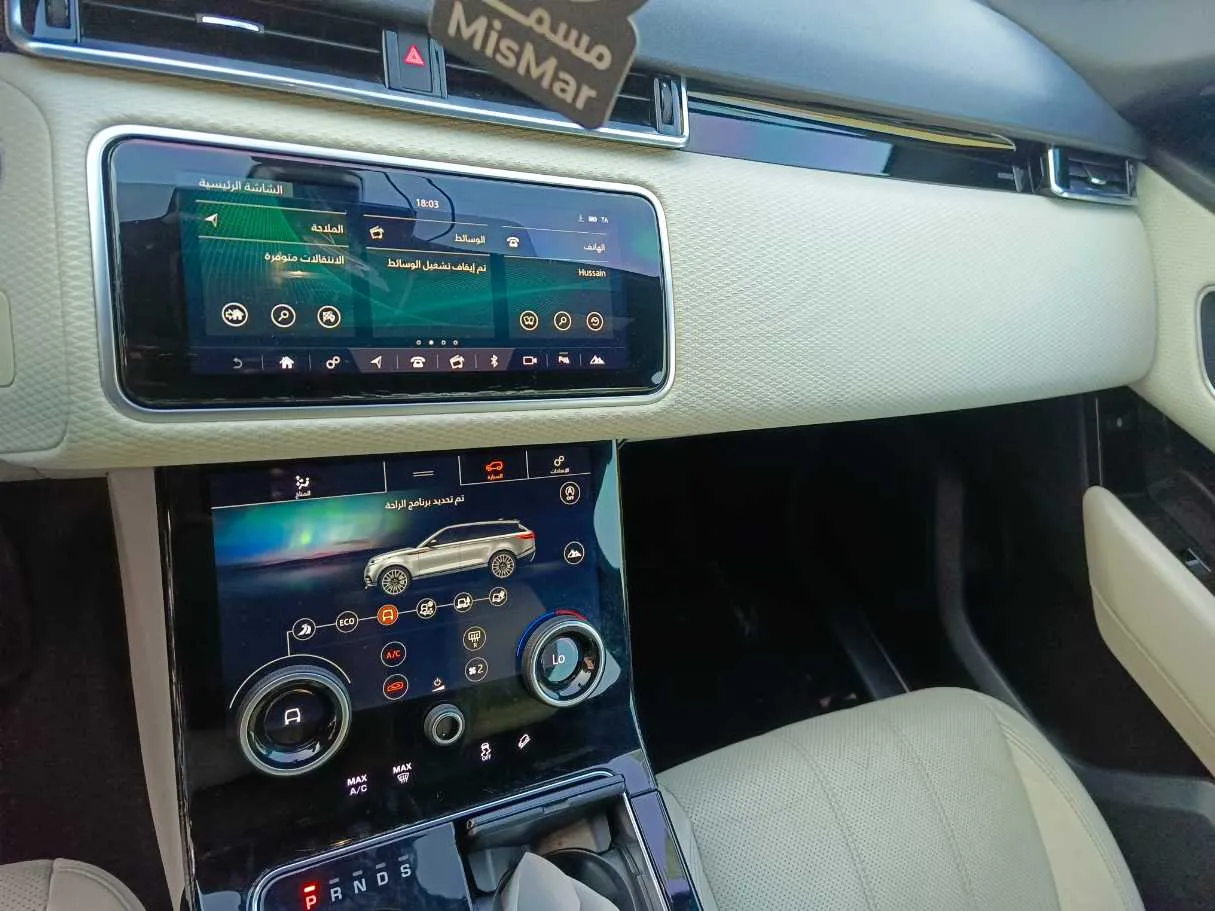 Car image 24