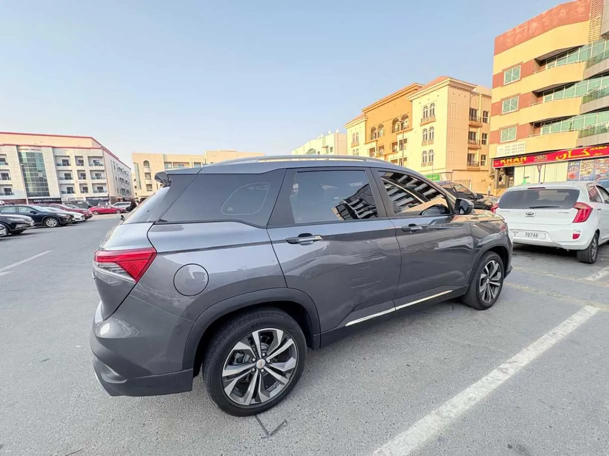 Car image 6