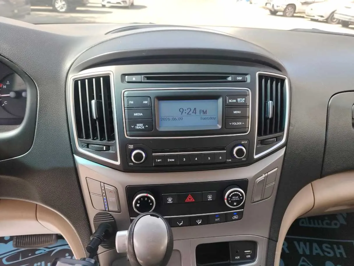 Car image 27