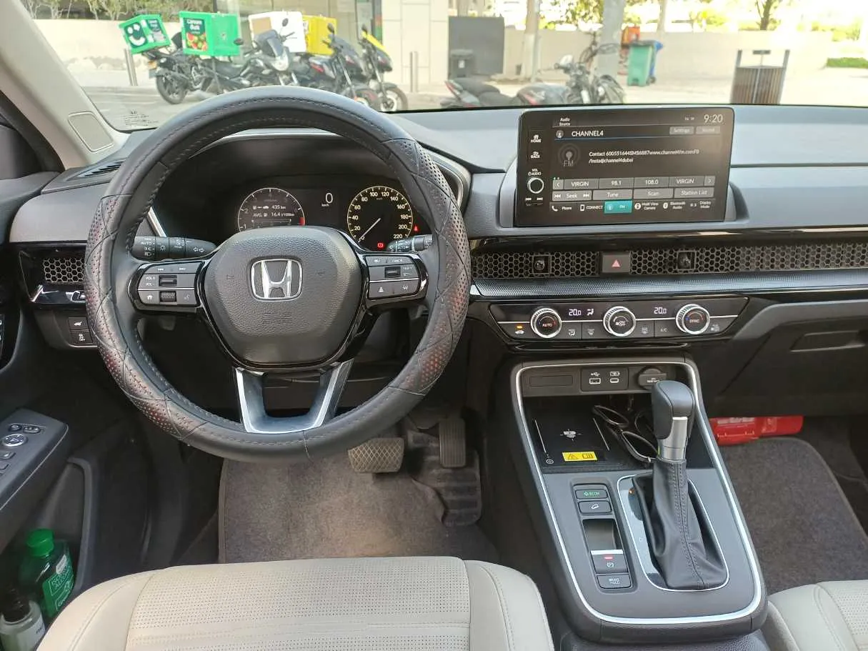 Car image 17