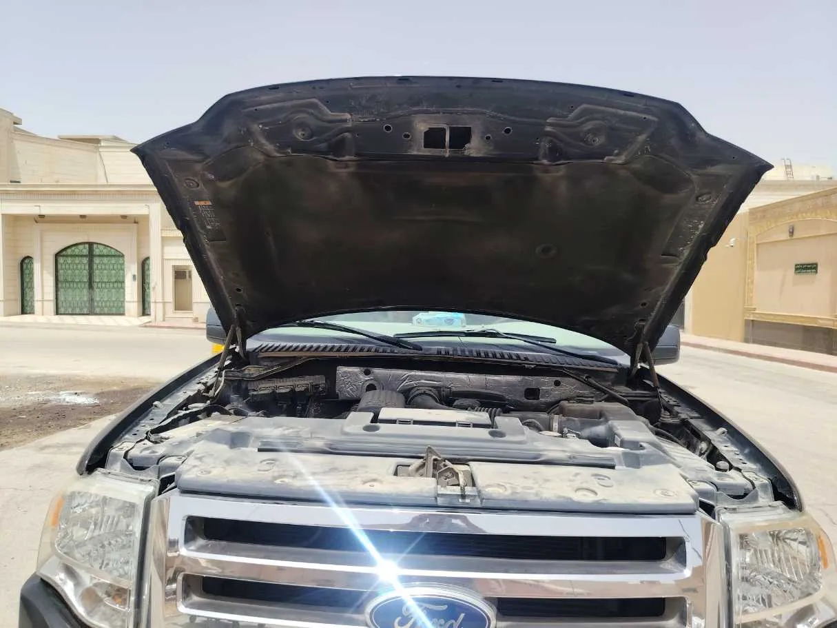 Car image 35