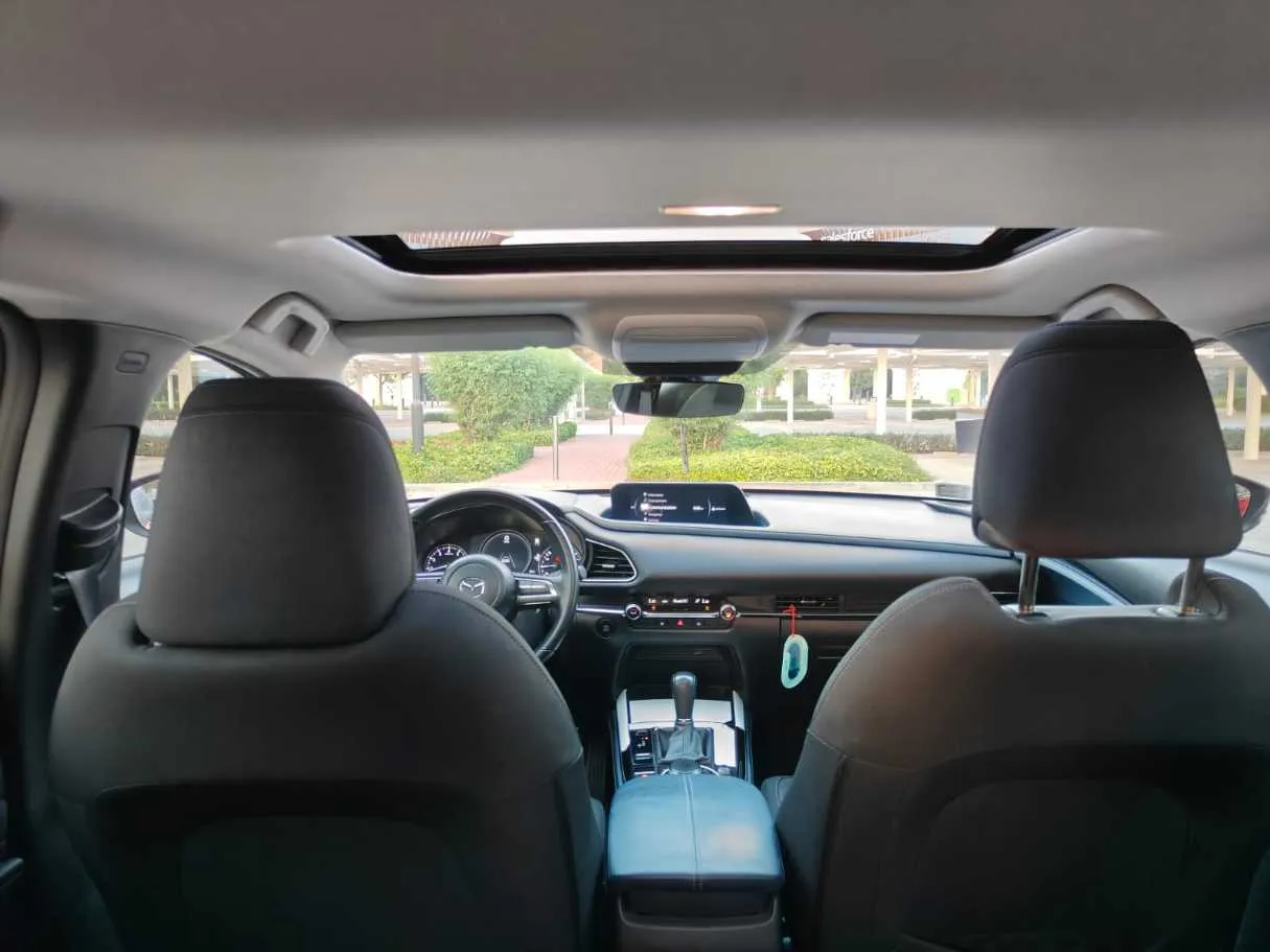 Car image 28
