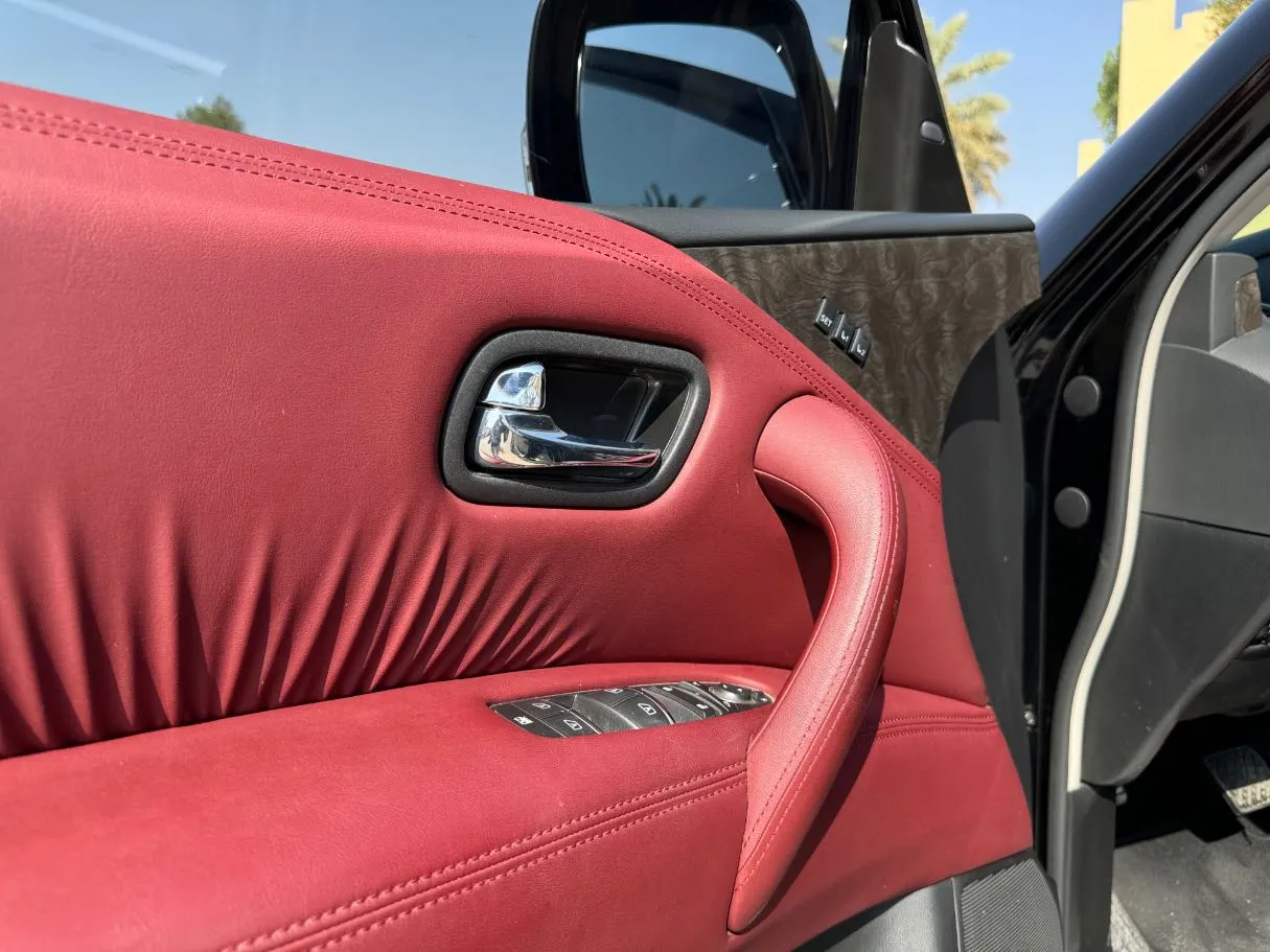 Car image 27
