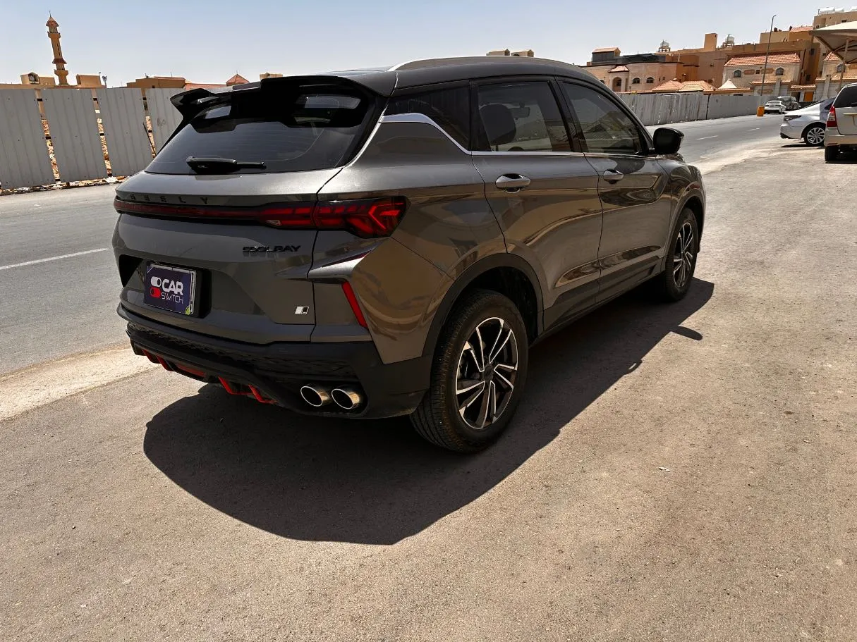 Car image 5