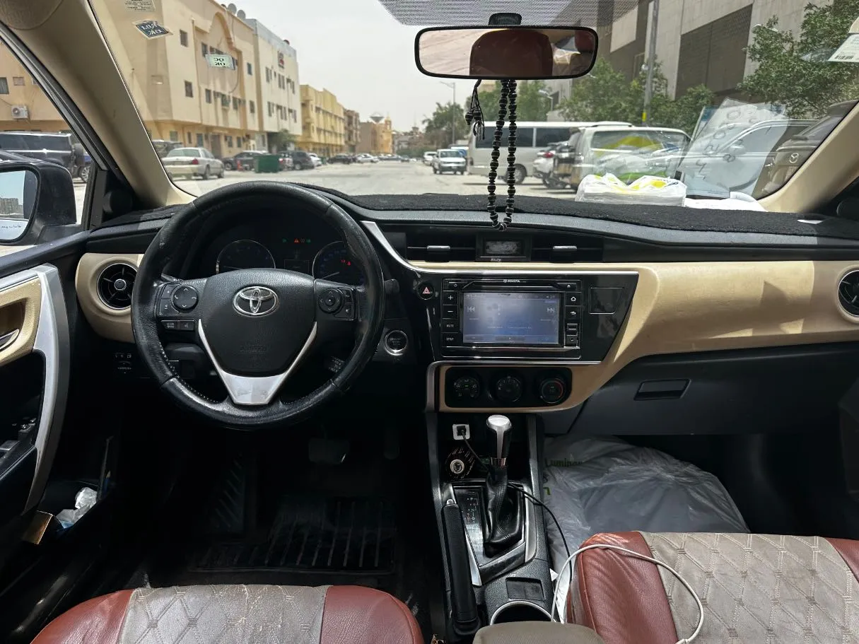 Car image 16