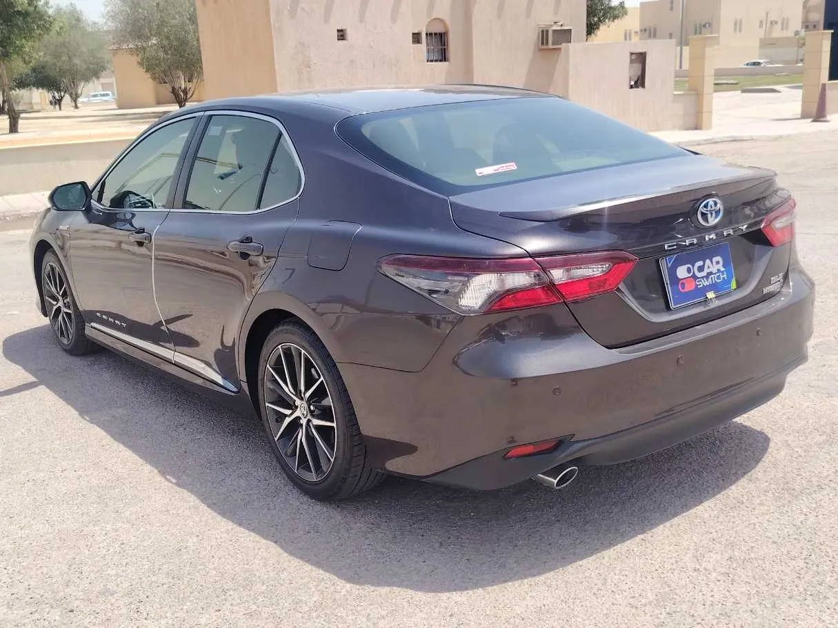 Car image 7