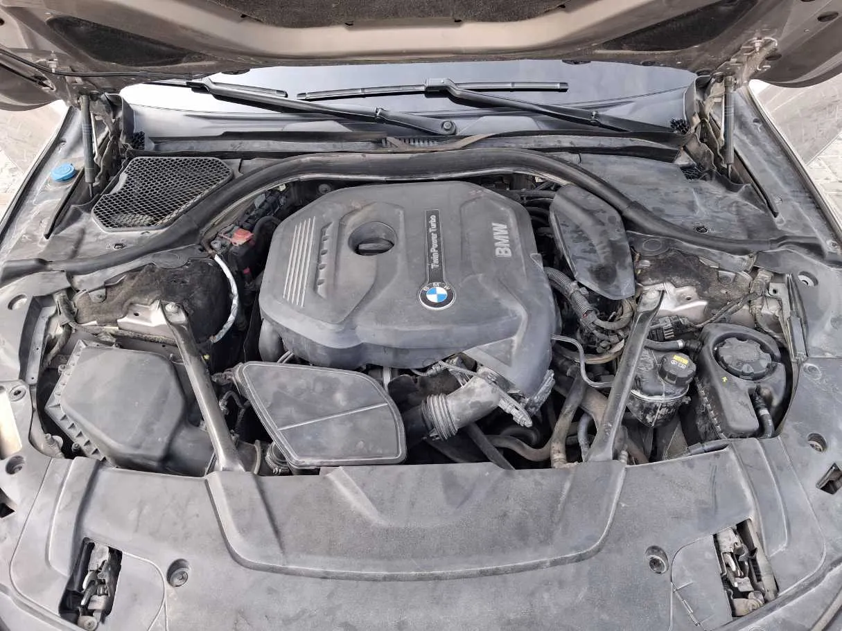 Car image 22