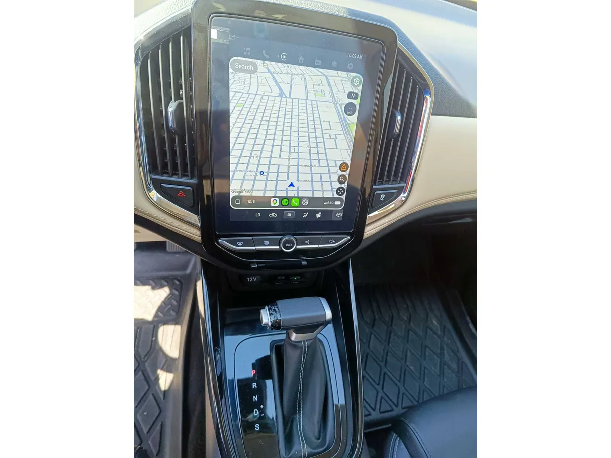 Car image 21