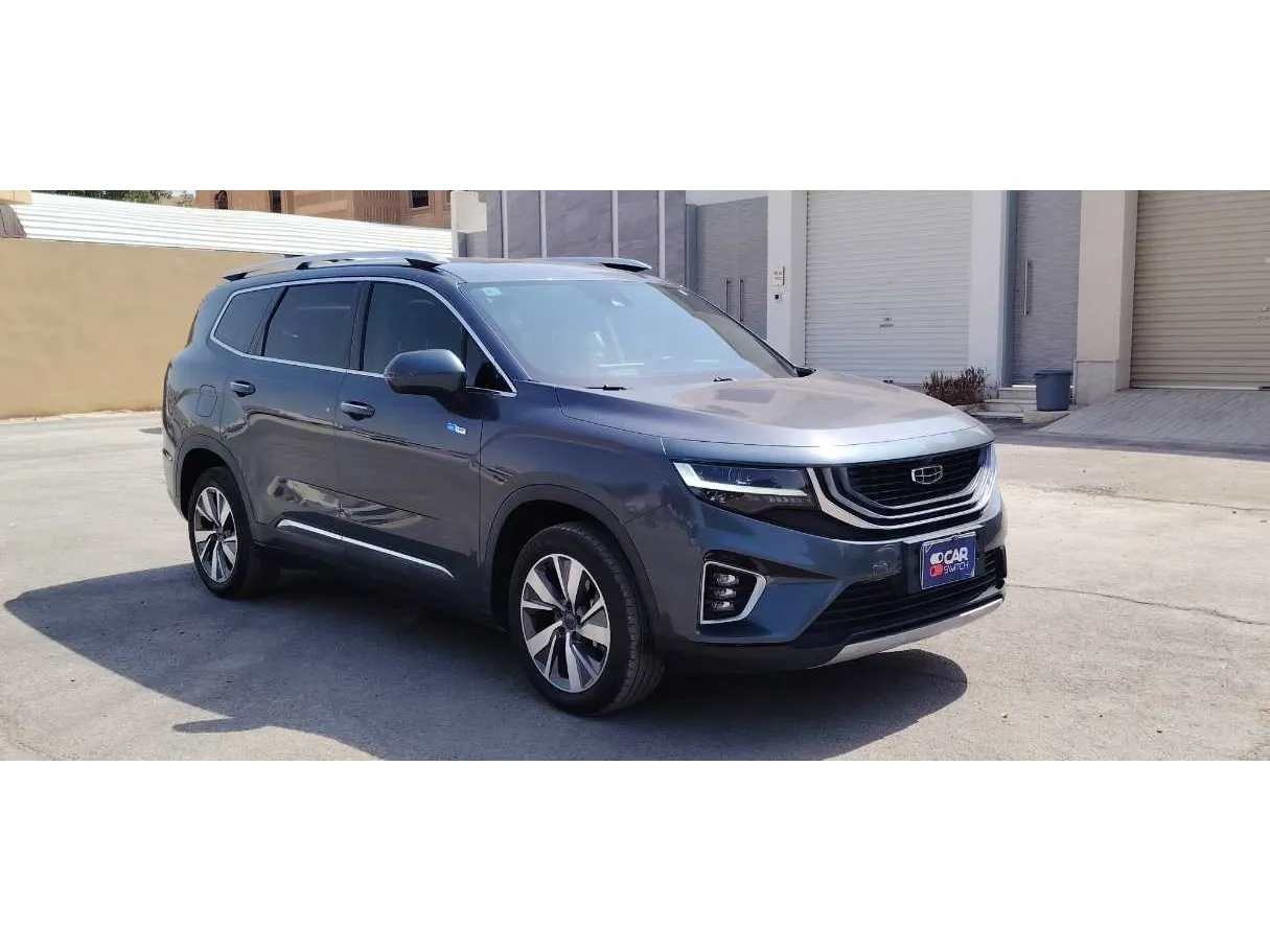 Car image 3