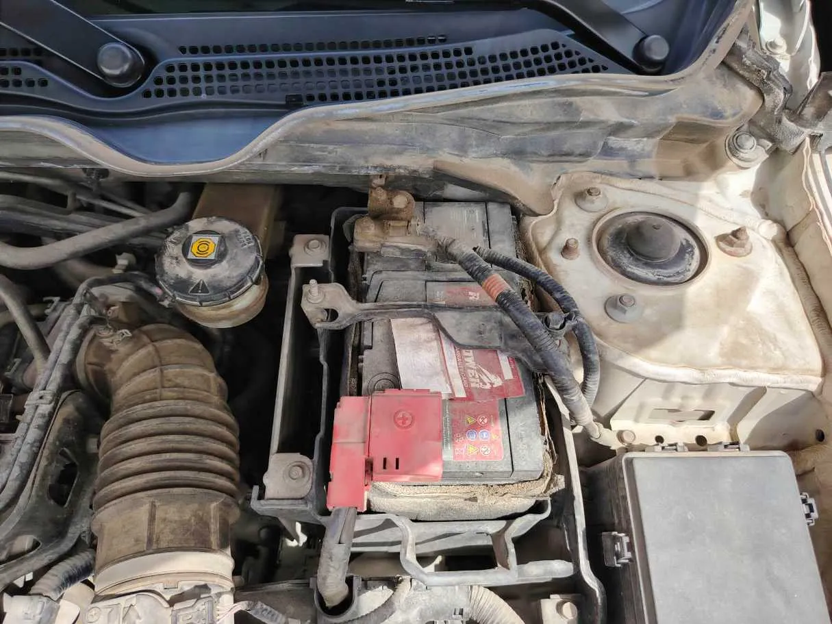 Car image 48