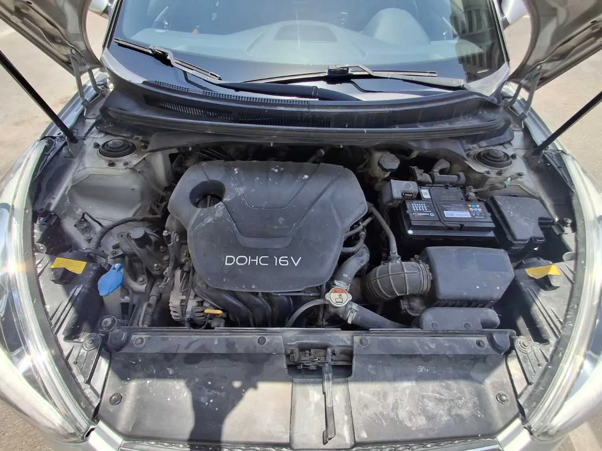 Car image 21