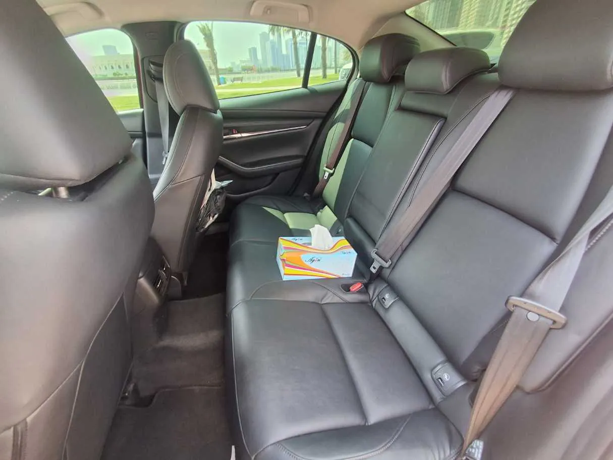 Car image 13