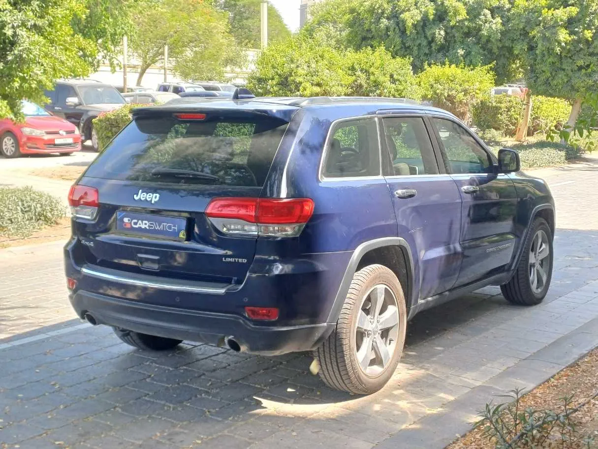 Car image 5
