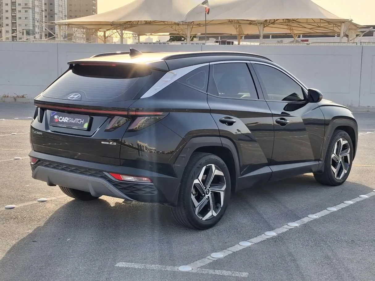 Car image 5