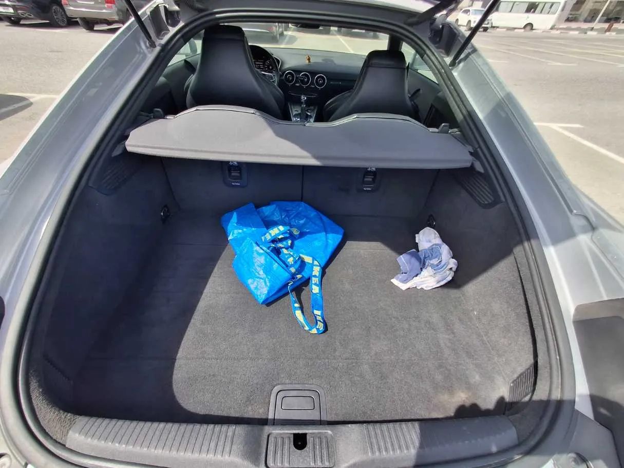 Car image 16