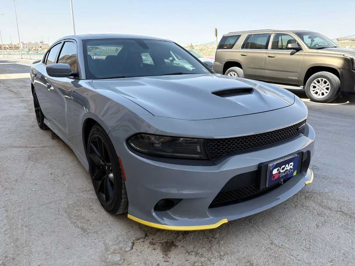 Car image 3