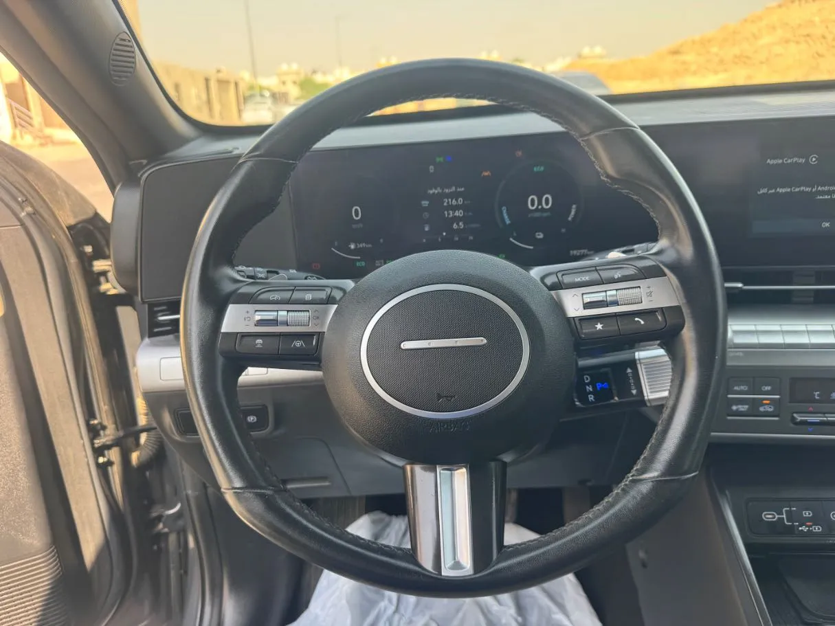 Car image 18