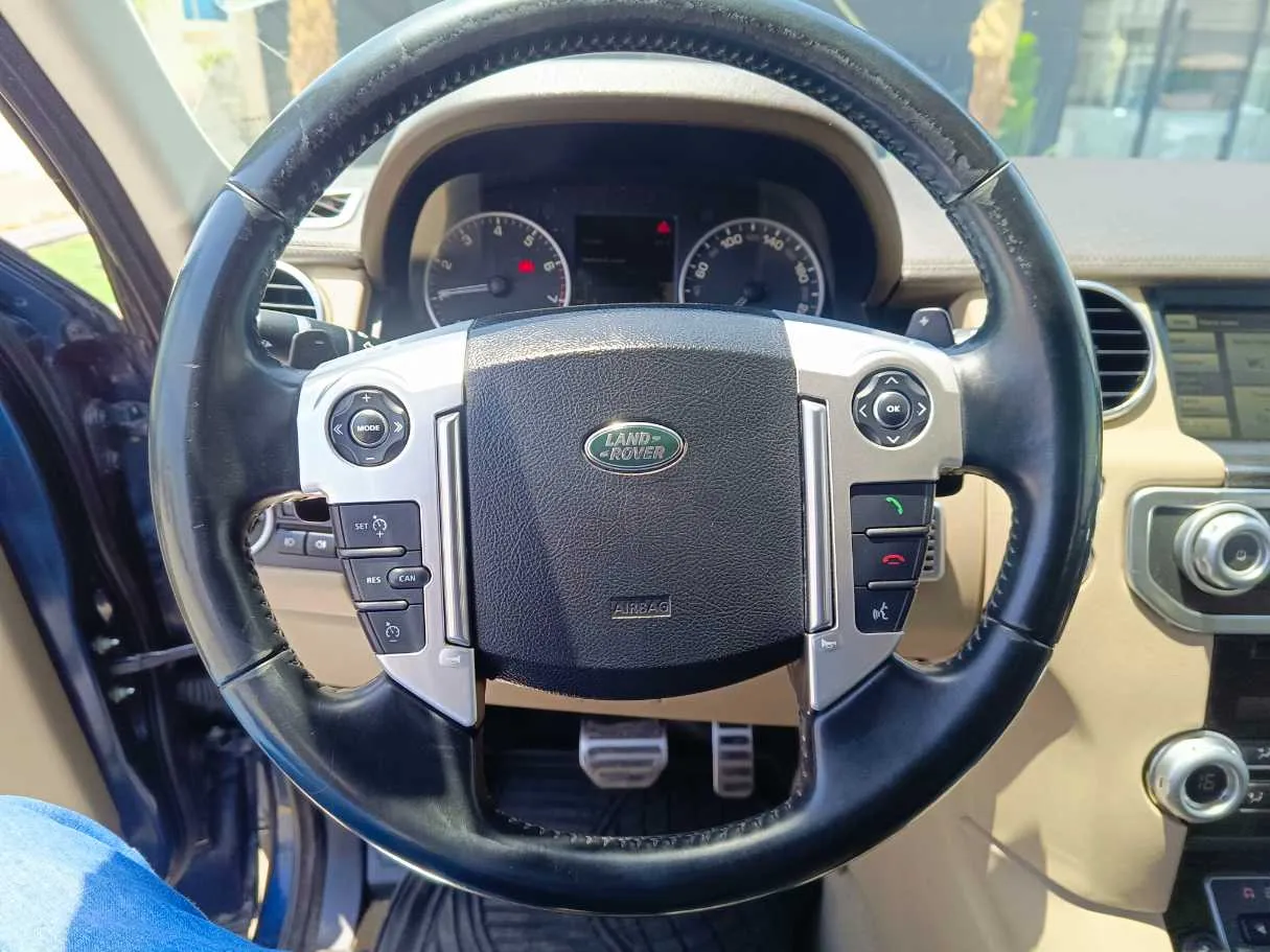 Car image 23