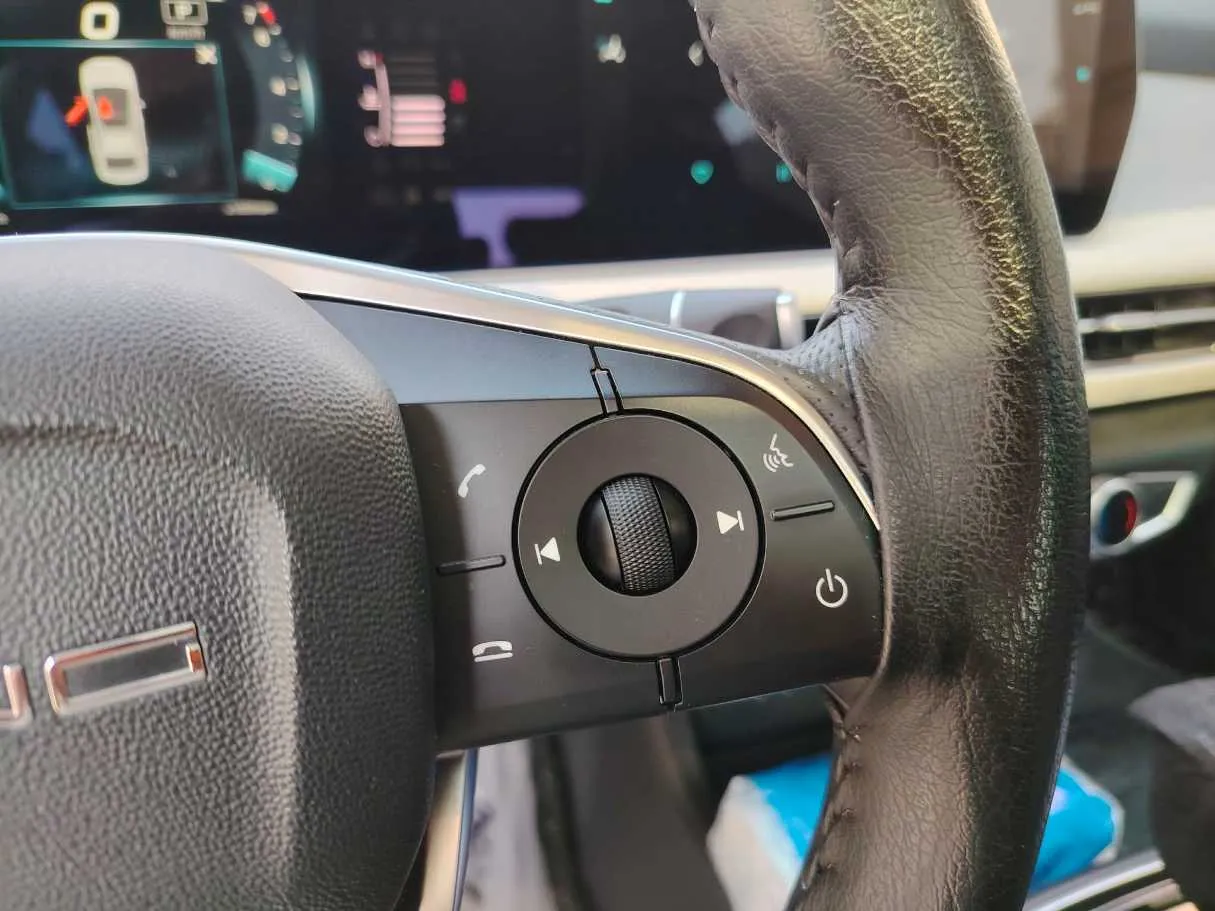 Car image 34