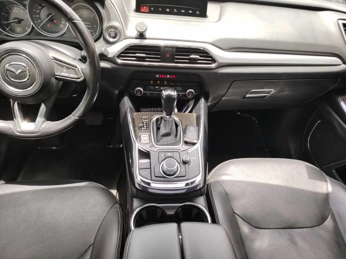 Car image 23