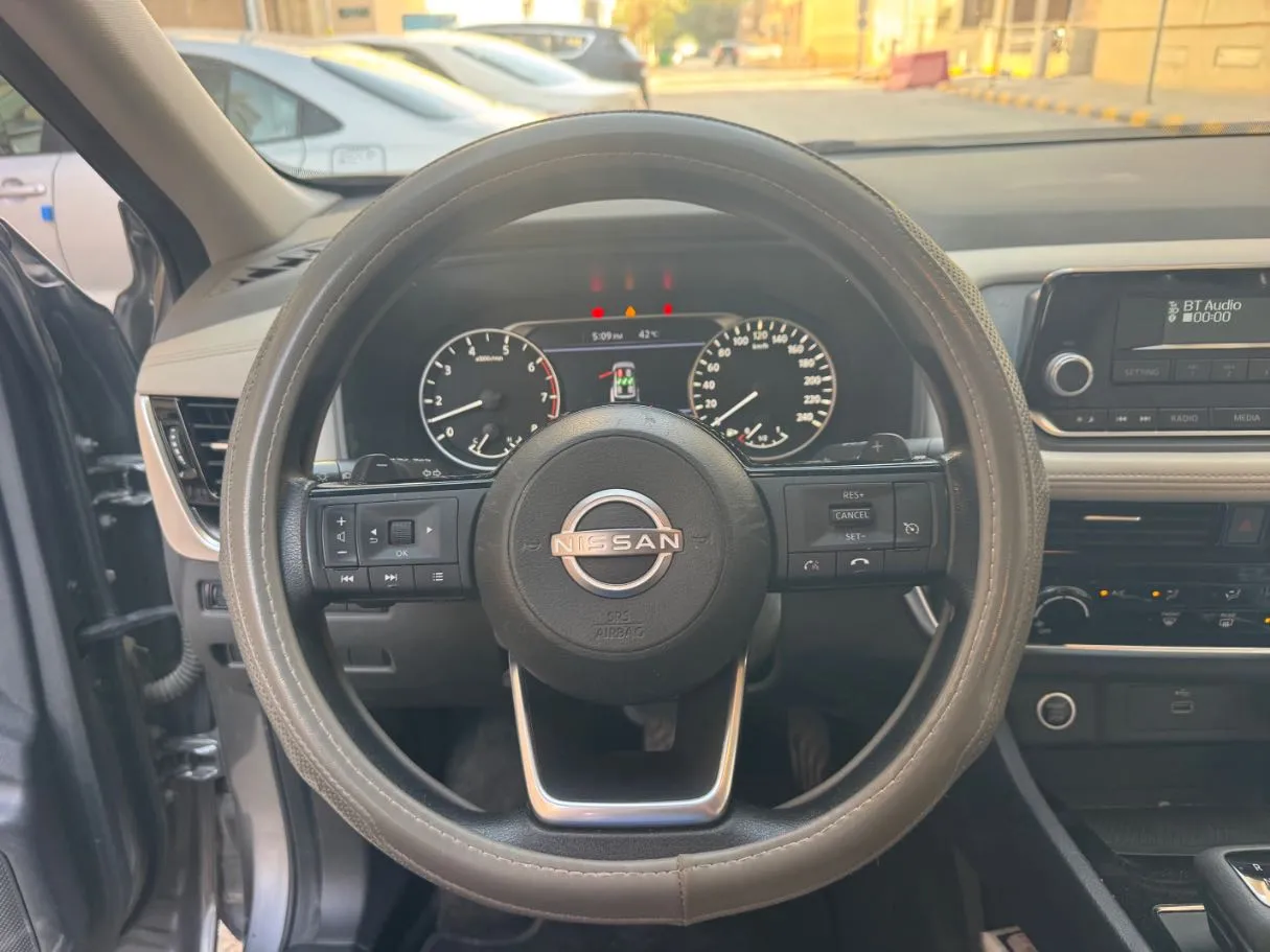 Car image 17
