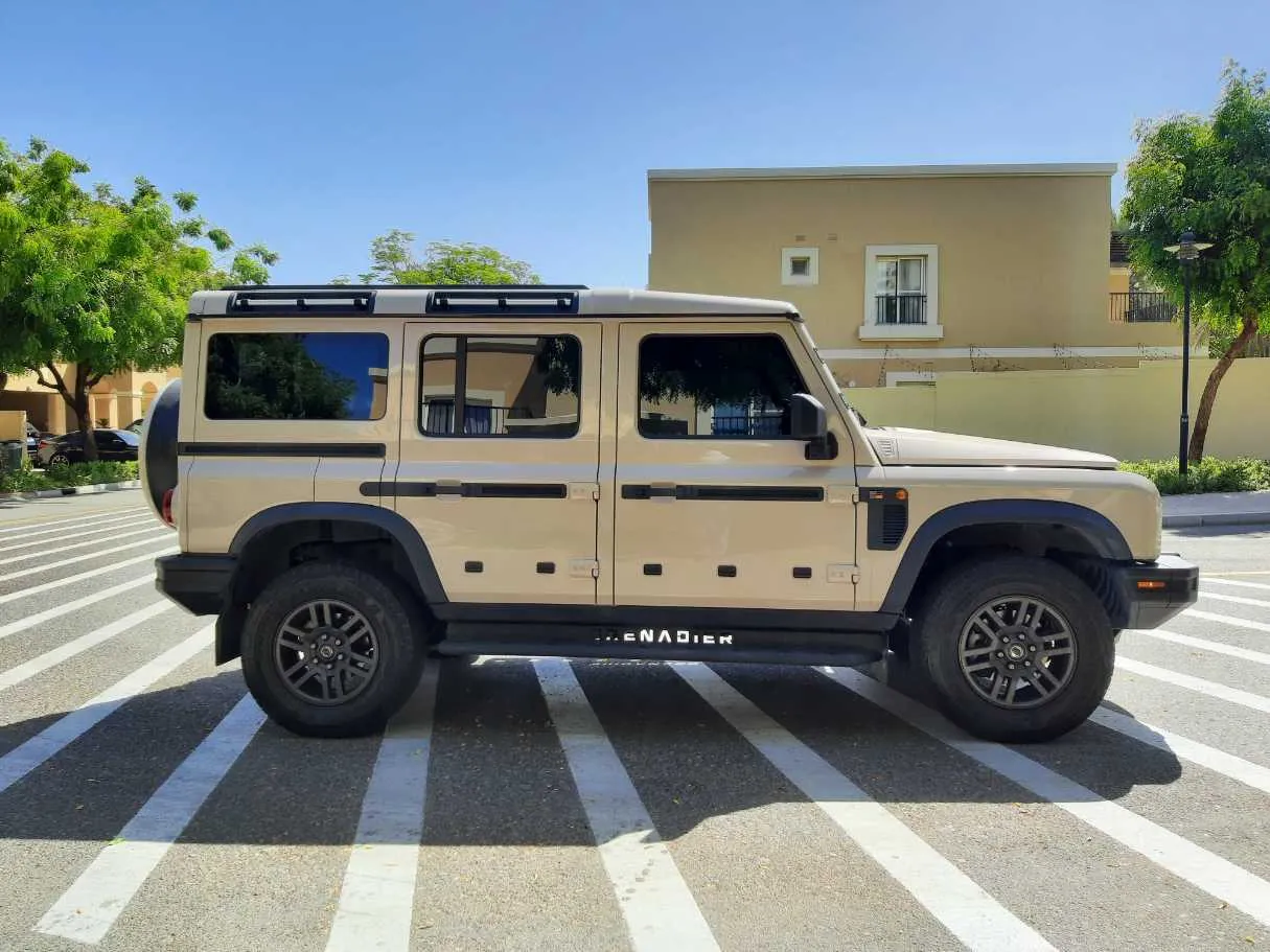 Car image 8