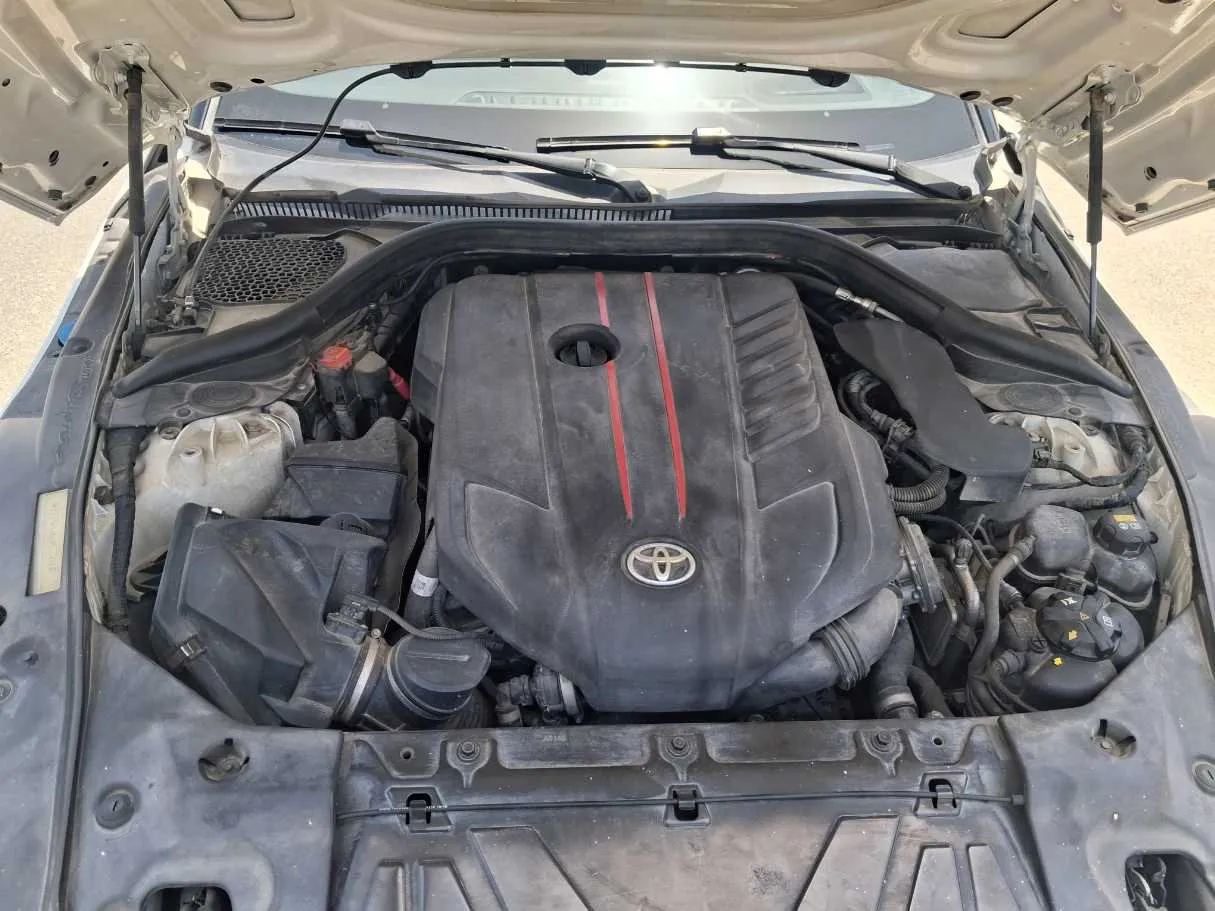 Car image 18