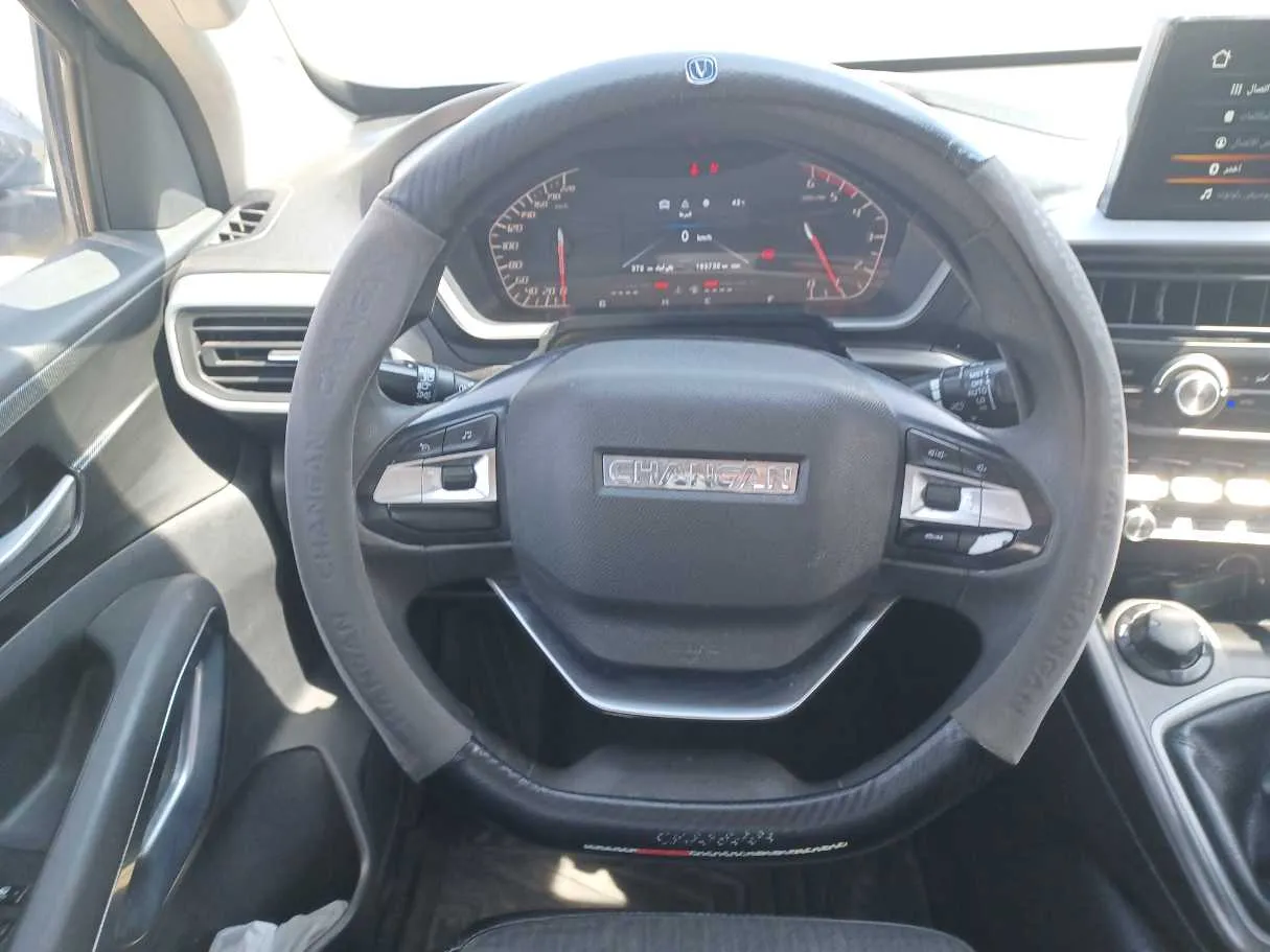 Car image 16