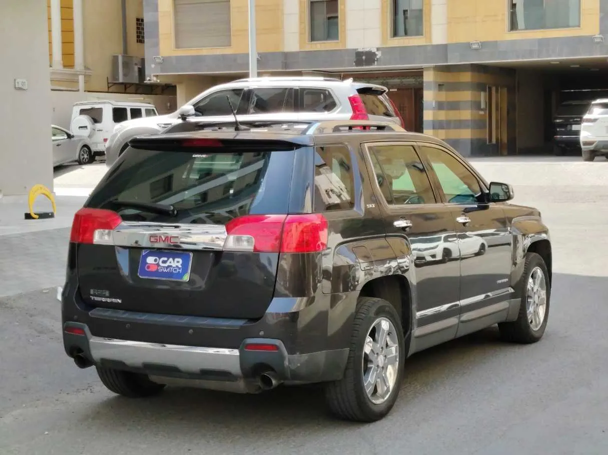 Car image 5