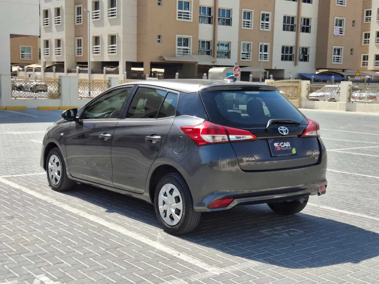 Car image 7
