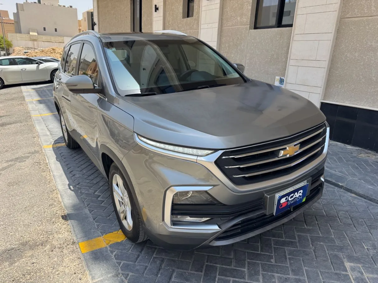 Car image 3