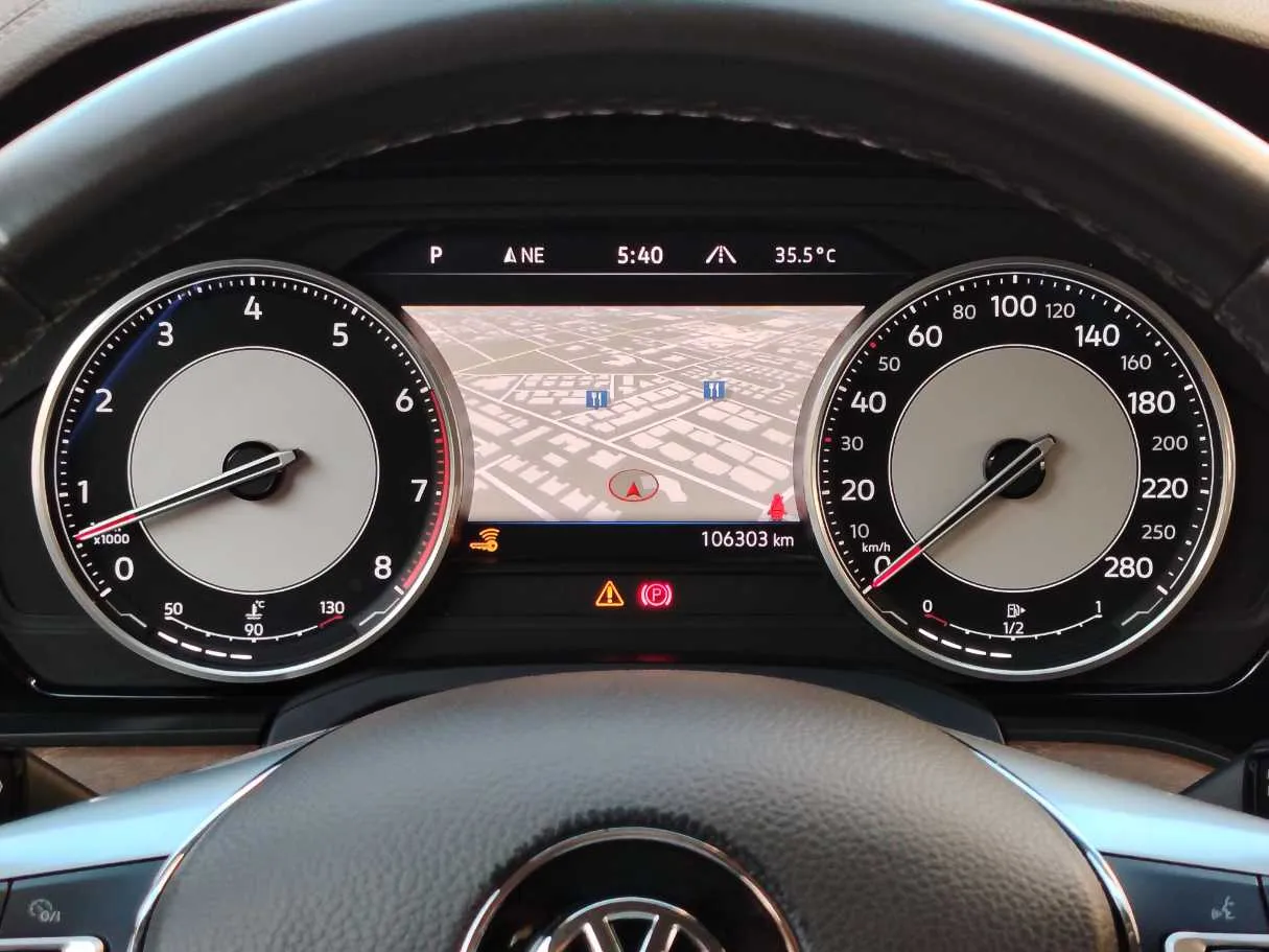 Car image 23