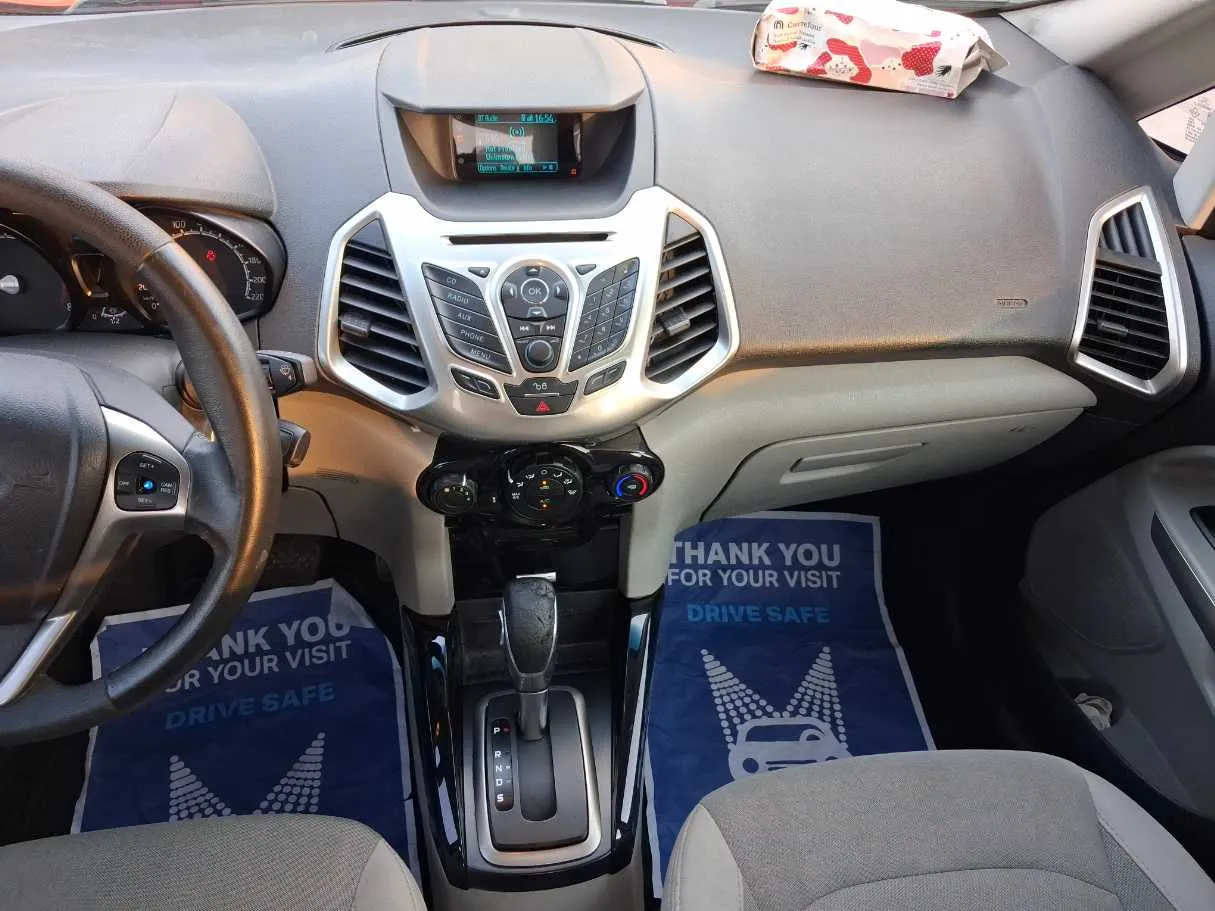 Car image 17