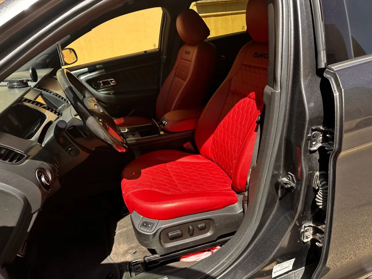 Car image 11