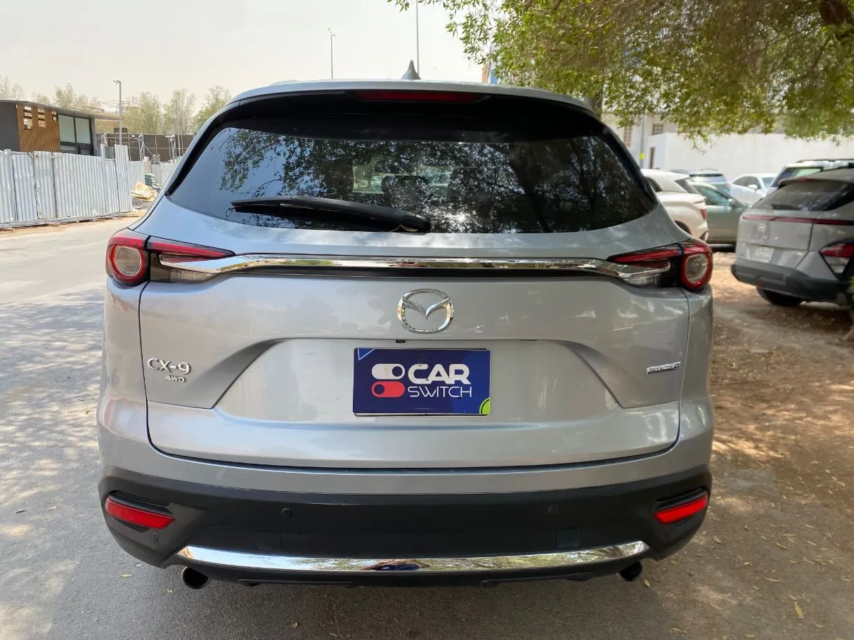 Car image 6