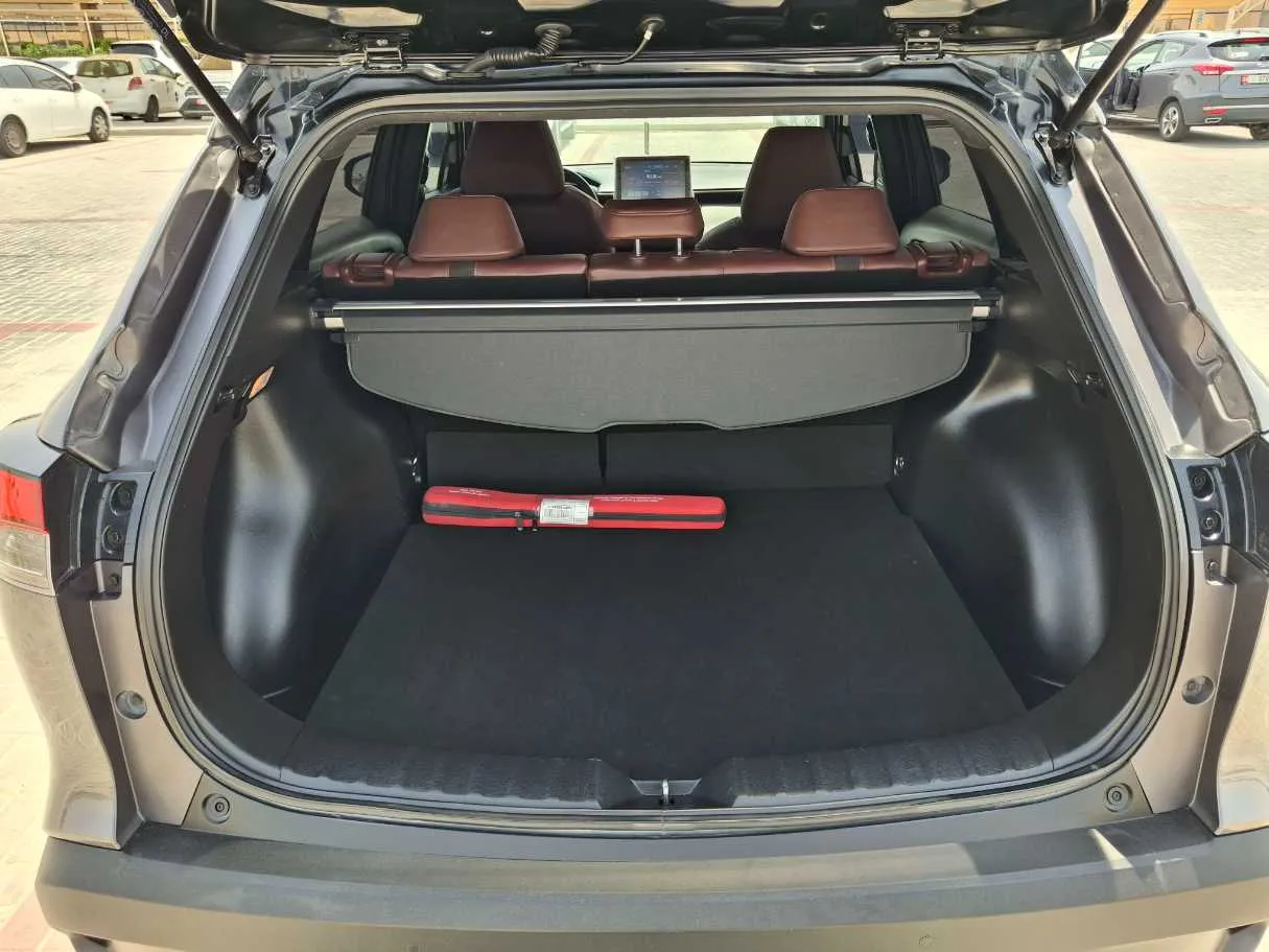 Car image 21