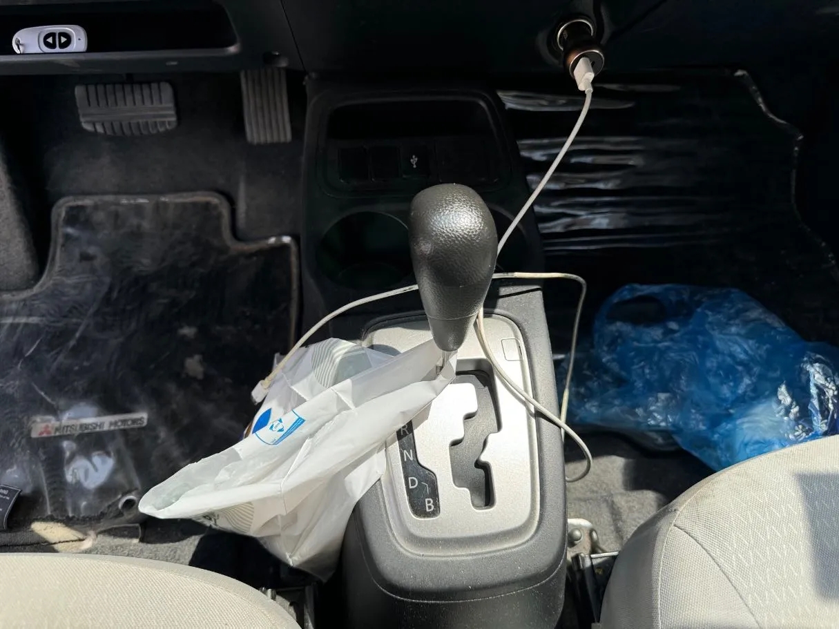 Car image 15