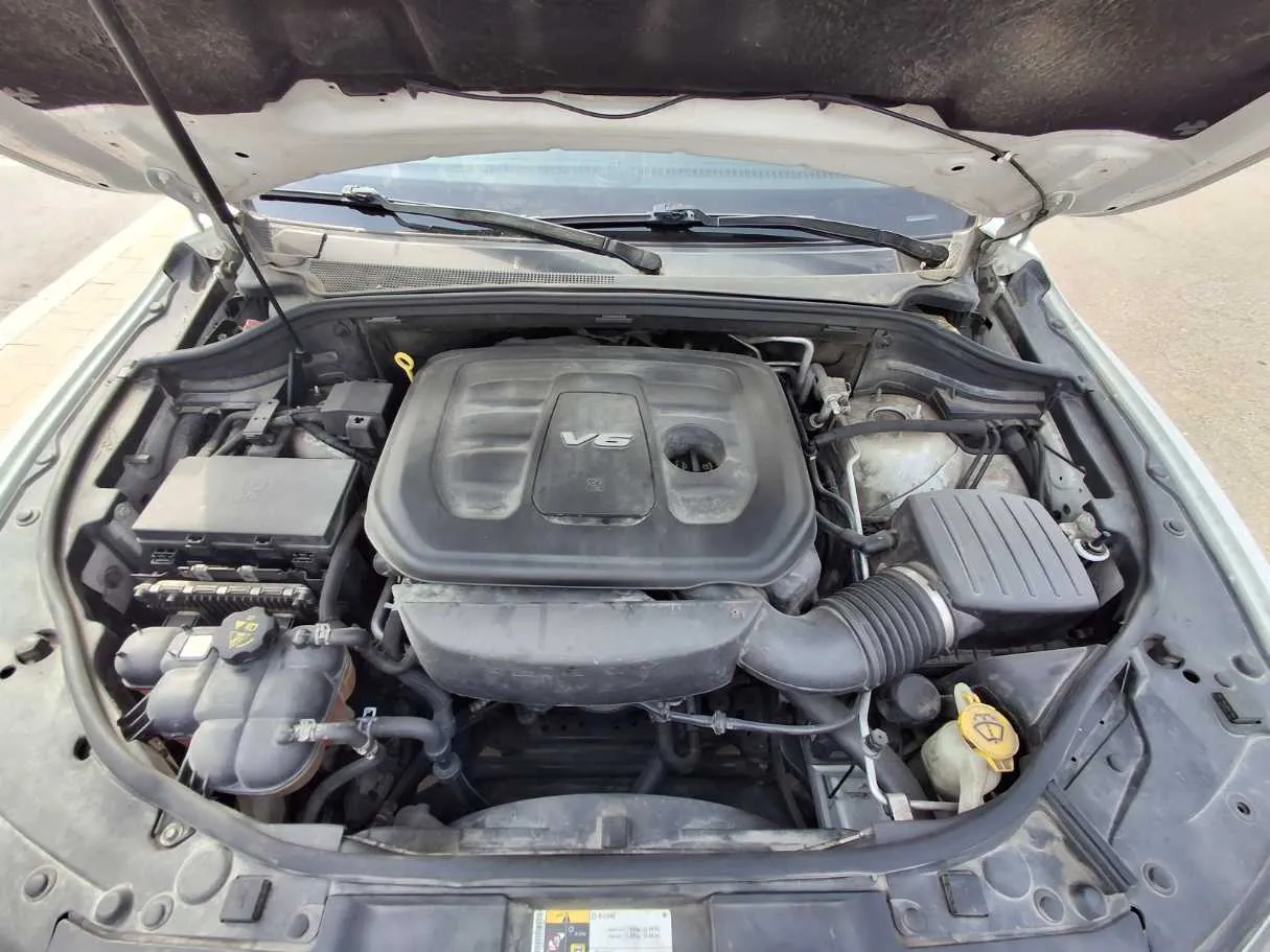 Car image 20