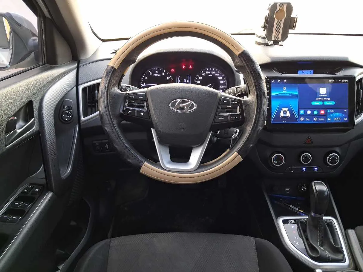 Car image 17