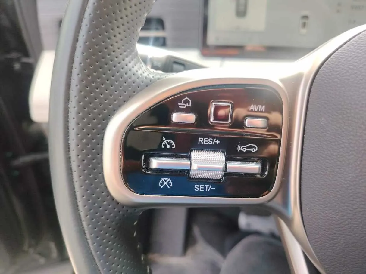 Car image 42